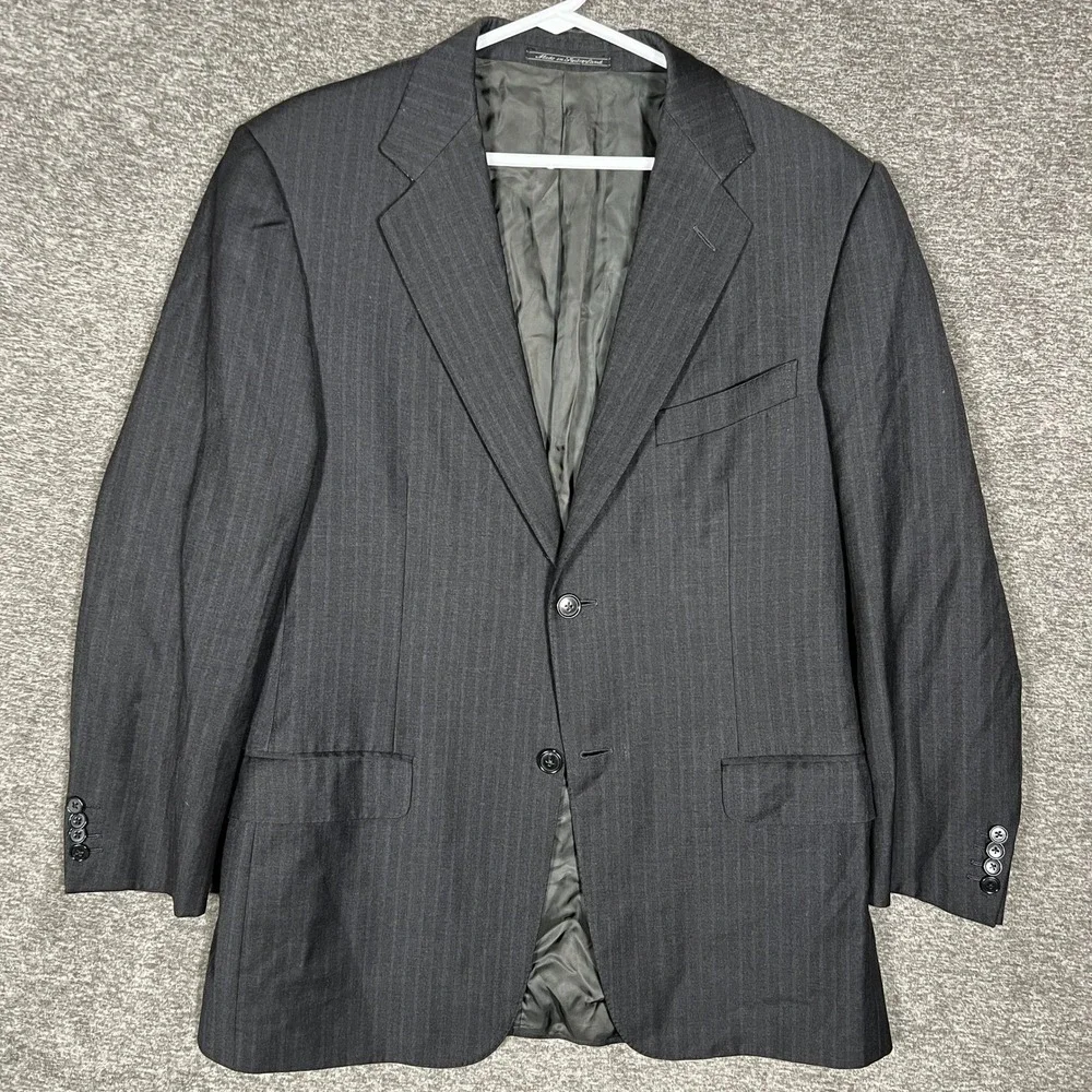 Ermenegildo Zegna Gray Pinstripe Wool Blazer‎ 50R (US 40) Richards Greenwich